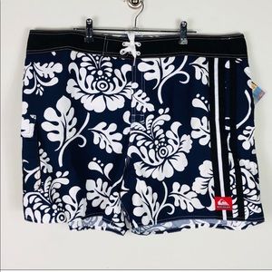 NEW Quicksilver Board shorts Swim Suit Trunks 486